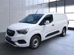 Weiß Gebraucht 2021 Opel Combo Edition Van / Kleinbus | 14.899 € (Fairer Preis)