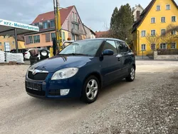 Blau Gebraucht 2009 Skoda Fabia Style Kleinwagen | 5.150 € (Fairer Preis)