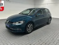 Grün (pfauengrünmet,) Gebraucht 2017 VW Golf VII Sound Limousine | 15.430 € (Fairer Preis)