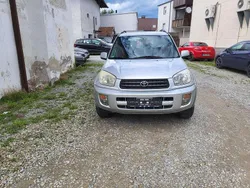 Other Gebraucht 2003 Toyota RAV4 Basis SUV | 2.900 €