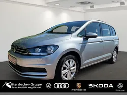 Oyster silver metallic Gebraucht 2024 VW Touran Comfortline Van / Kleinbus | 29.970 € (Guter Preis)