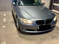 Grau Gebraucht 2008 BMW 320 Coupé | 6.650 €