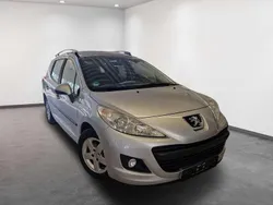 Silber Gebraucht 2011 Peugeot 207 Kombi | 2.500 € (Fairer Preis)