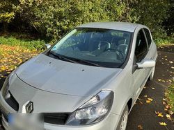Grau Gebraucht 2008 Renault Clio III Rip Curl Kleinwagen | 3.000 €