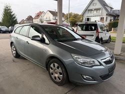 Silber Gebraucht 2012 Opel Astra Selection Kombi | 2.650 € (Guter Preis)