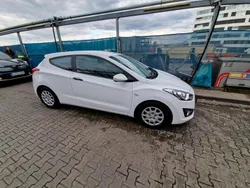 Weiß Gebraucht 2013 Hyundai i30 Coupé | 5.600 € (Guter Preis)
