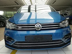 Blau Gebraucht 2017 VW Touran Highline Van / Kleinbus | 14.990 € (Guter Preis)