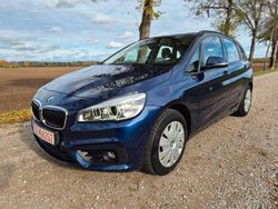 Blau Gebraucht 2015 BMW 218 Active Tourer Advantage Van / Kleinbus | 13.900 € (Fairer Preis)