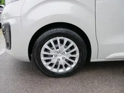 Sandgrau sandgrau Gebraucht 2019 Opel Zafira Life Selection Van | 23.653 € (Guter Preis)