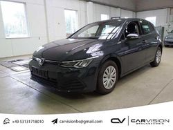 Grau Gebraucht 2021 VW Golf VIII Basis Limousine | 14.499 € (Superpreis)
