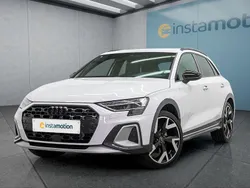 Grau Gebraucht 2024 Audi A3 S-Line Limousine | 40.549 €