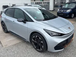Silber Gebraucht 2023 Cupra Born Kleinwagen | 24.999 € (Guter Preis)