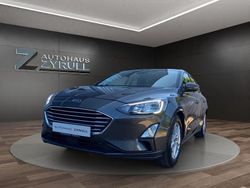 Grau Gebraucht 2020 Ford Focus Cool & Connect Limousine | 16.990 € (Fairer Preis)