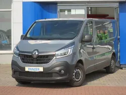 Grau Gebraucht 2021 Renault Trafic Van | 28.990 € (Guter Preis)