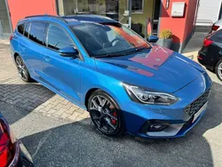 Blau Gebraucht 2019 Ford Focus ST Limousine | 20.980 € (Fairer Preis)