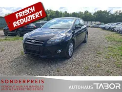 Pantherschwarz metallic Gebraucht 2014 Ford Focus Titanium Limousine | 3.685 € (Guter Preis)