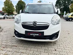 Weiß Gebraucht 2018 Opel Combo Van / Kleinbus | 3.970 €