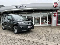 Schwarz Gebraucht 2023 Fiat e-Doblò Launch Edition Van / Kleinbus | 25.490 € (Fairer Preis)