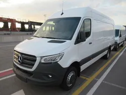 Arktikweiss Gebraucht 2023 Mercedes Sprinter Van | 75.500 €