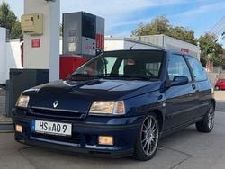 Blau Gebraucht 1995 Renault Clio Kleinwagen | 11.990 €