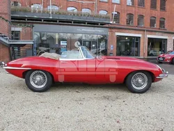 Rot Gebraucht 1966 Jaguar E-Type Cabrio | 89.999 €