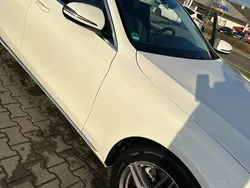 Weiß Gebraucht 2018 Mercedes E220 Limousine | 27.800 € (Guter Preis)