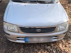 Silber Gebraucht 2003 Daihatsu Cuore Kleinwagen | 1.800 € (Etwas zu teuer)