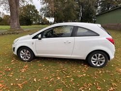 Weiß Gebraucht 2014 Opel Corsa Kleinwagen | 1.900 € (Guter Preis)