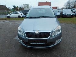 Grau Gebraucht 2011 Skoda Roomster Van / Kleinbus | 1.199 €