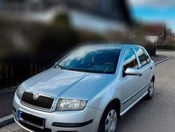 Silber Gebraucht 2006 Skoda Fabia Kleinwagen | 600 € (Superpreis)