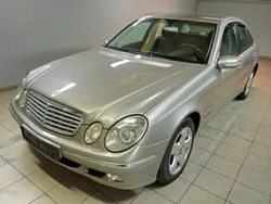 Silber Gebraucht 2003 Mercedes E200 Limousine | 3.900 € (Fairer Preis)
