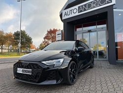 Schwarz Neu 2025 Audi RS3 Sport Kleinwagen | 67.990 €