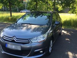 Grün Gebraucht 2011 Citroën C4 Limousine | 3.100 € (Fairer Preis)