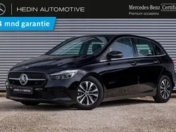 Schwarz Gebraucht 2024 Mercedes B180 Edition Van / Kleinbus | 29.900 € (Fairer Preis)