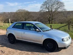 Silber Gebraucht 1997 Audi A3 Ambiente Limousine | 880 € (Guter Preis)