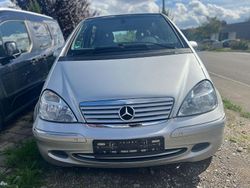 Silber Gebraucht 2002 Mercedes A160 Elegance Van / Kleinbus | 1.950 € (Fairer Preis)