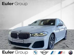 Weiss Gebraucht 2023 BMW 530 Performance Kombi | 43.577 € (Fairer Preis)