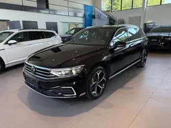 Deep black perleffekt Gebraucht 2020 VW Passat GTE Kombi | 21.999 € (Fairer Preis)