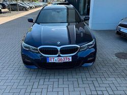 Blau Gebraucht 2020 BMW 320 M Sport Limousine | 26.990 € (Fairer Preis)