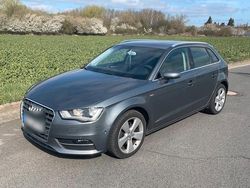Grau Gebraucht 2014 Audi A3 Sportback S-Line Kleinwagen | 9.500 € (Fairer Preis)
