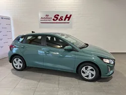 Grün Neu 2024 Hyundai i20 Select Limousine | 19.990 € (Guter Preis)