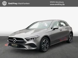 Grau Gebraucht 2023 Mercedes A180 Advanced Plus Limousine | 28.899 € (Fairer Preis)