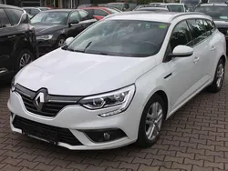 Weiß Gebraucht 2017 Renault Mégane GrandTour Business Kombi | 12.600 € (Guter Preis)