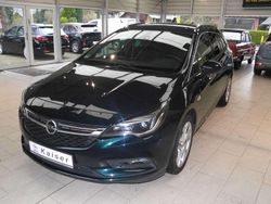 Smaragdgrün Gebraucht 2016 Opel Astra Dynamic Kombi | 9.450 € (Guter Preis)