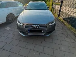 Grau Gebraucht 2015 Audi A4 Ambiente Kombi | 12.750 € (Fairer Preis)