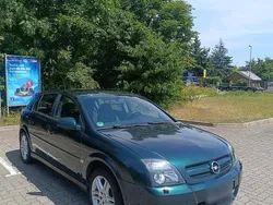 Grün Gebraucht 2003 Opel Signum Kombi | 2.299 € (Fairer Preis)