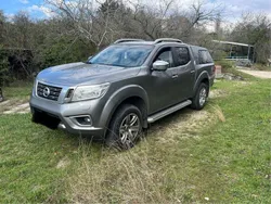 Grau Gebraucht 2016 Nissan Navara Tekna Abholung | 17.900 € (Superpreis)