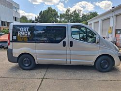 Grau Gebraucht 2008 Renault Trafic Van / Kleinbus | 9.400 € (Fairer Preis)