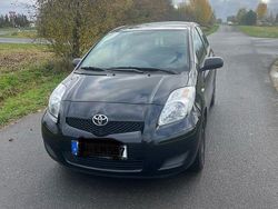 Schwarz Gebraucht 2009 Toyota Yaris Luna Limousine | 4.850 € (Etwas zu teuer)