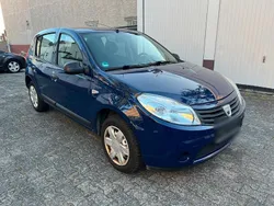 Blau Gebraucht 2009 Dacia Sandero Kleinwagen | 1.350 € (Fairer Preis)